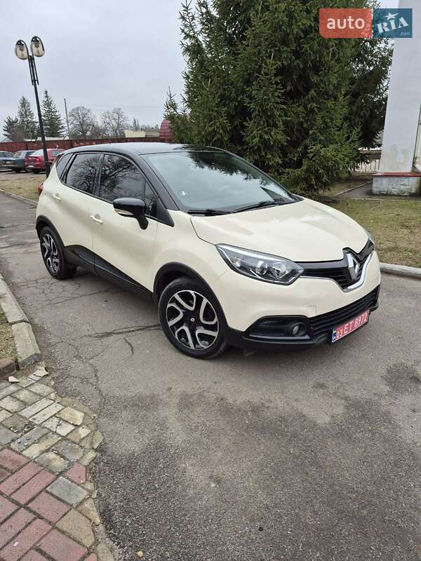 Позашляховик / Кросовер Renault Captur 2014 в Ромнах