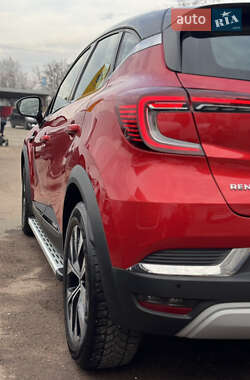 Внедорожник / Кроссовер Renault Captur 2023 в 