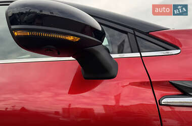 Внедорожник / Кроссовер Renault Captur 2023 в 