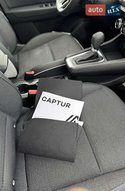 Внедорожник / Кроссовер Renault Captur 2023 в 