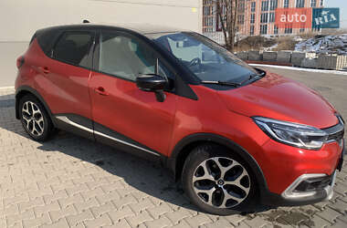 Внедорожник / Кроссовер Renault Captur 2017 в Вишневом