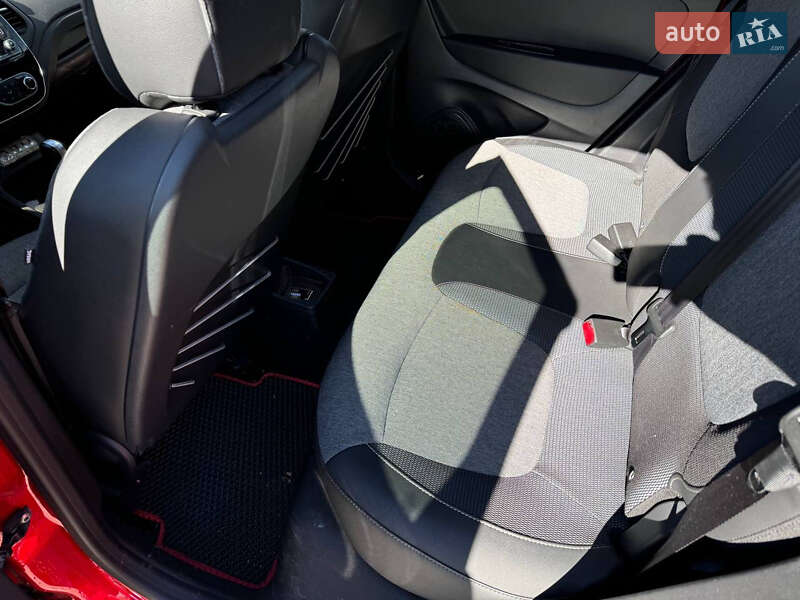 Позашляховик / Кросовер Renault Captur 2018 в Кривому Розі