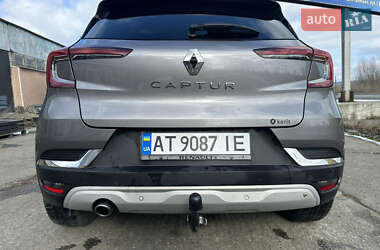 Внедорожник / Кроссовер Renault Captur 2020 в 