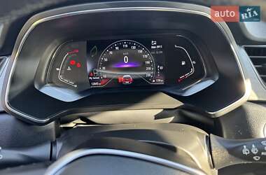 Внедорожник / Кроссовер Renault Captur 2021 в 