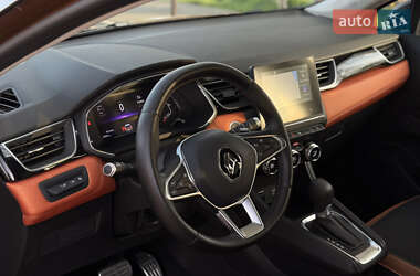 Позашляховик / Кросовер Renault Captur 2021 в 