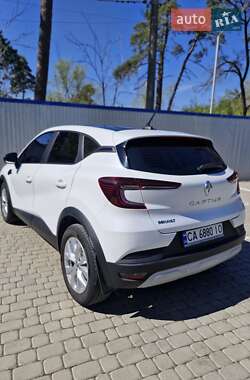 Внедорожник / Кроссовер Renault Captur 2021 в 