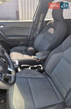 Внедорожник / Кроссовер Renault Captur 2021 в 