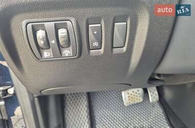 Позашляховик / Кросовер Renault Captur 2018 в 