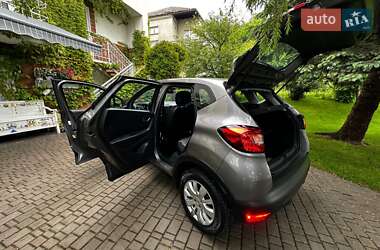 Внедорожник / Кроссовер Renault Captur 2016 в 