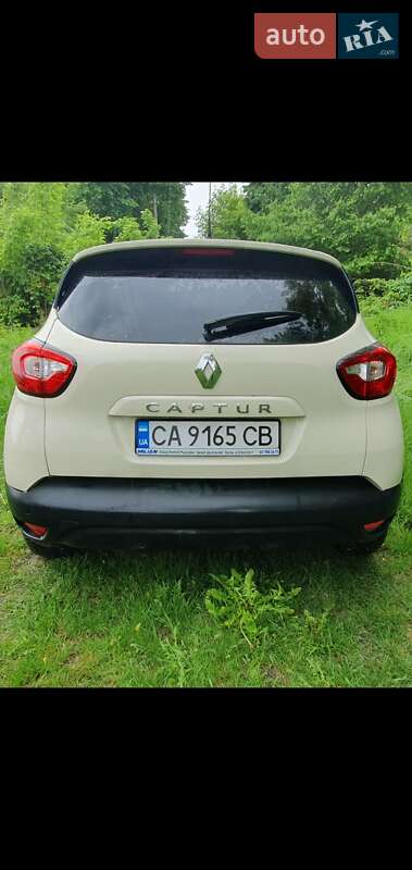 Внедорожник / Кроссовер Renault Captur 2016 в Киеве