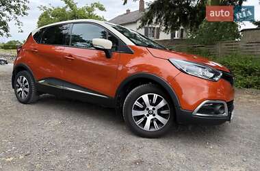 Позашляховик / Кросовер Renault Captur 2016 в 