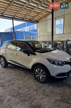 Внедорожник / Кроссовер Renault Captur 2016 в Чернигове