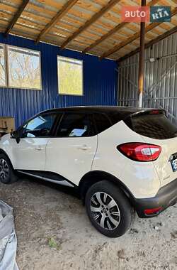 Внедорожник / Кроссовер Renault Captur 2016 в 