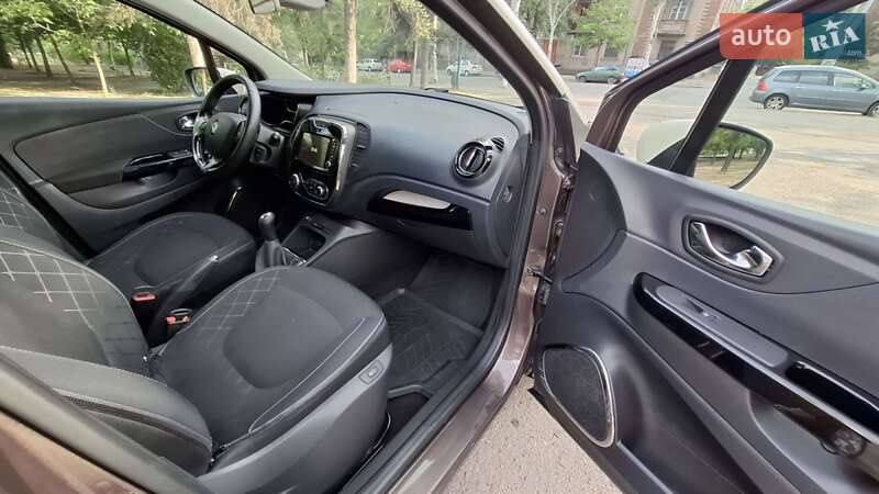 Внедорожник / Кроссовер Renault Captur 2014 в Запорожье