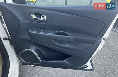 Внедорожник / Кроссовер Renault Captur 2015 в 