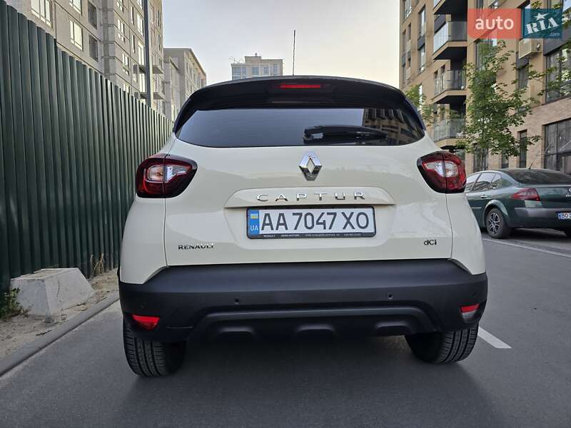 Внедорожник / Кроссовер Renault Captur 2019 в Киеве