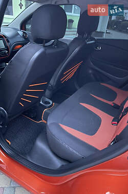 Внедорожник / Кроссовер Renault Captur 2017 в 