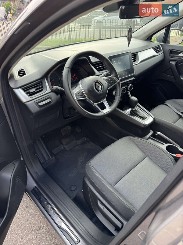 Внедорожник / Кроссовер Renault Captur 2023 в Киеве