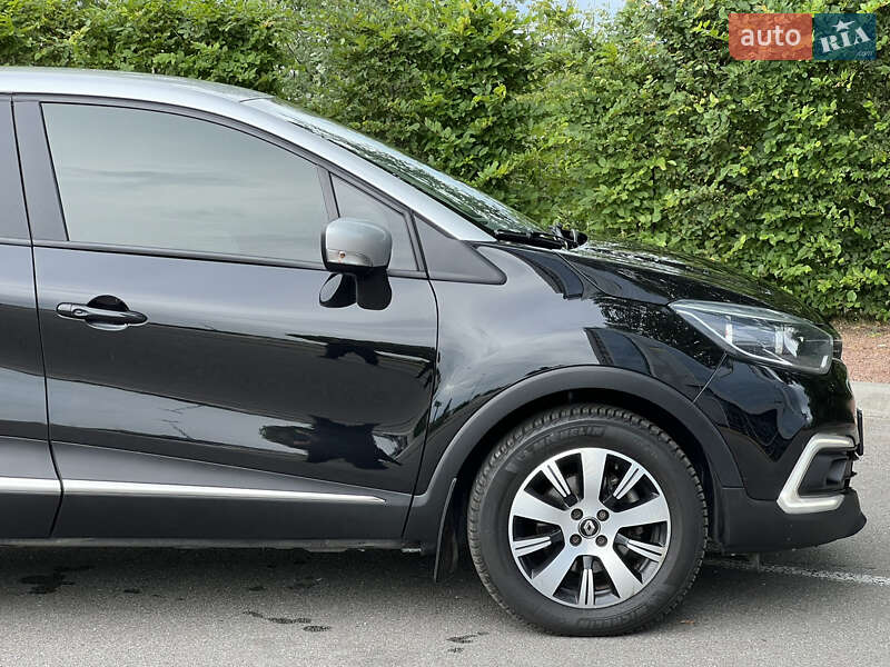 Внедорожник / Кроссовер Renault Captur 2019 в Киеве