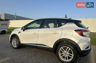 Внедорожник / Кроссовер Renault Captur 2020 в 