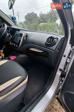 Внедорожник / Кроссовер Renault Captur 2017 в 