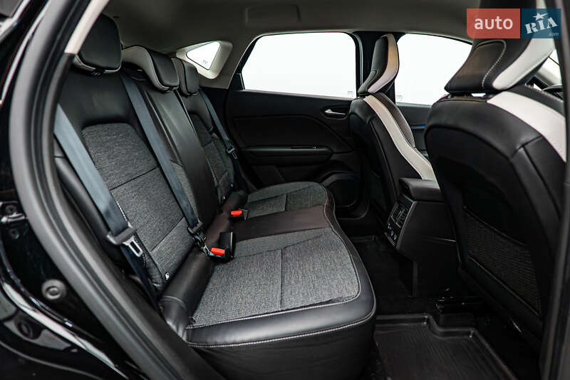 Внедорожник / Кроссовер Renault Captur 2021 в Киеве