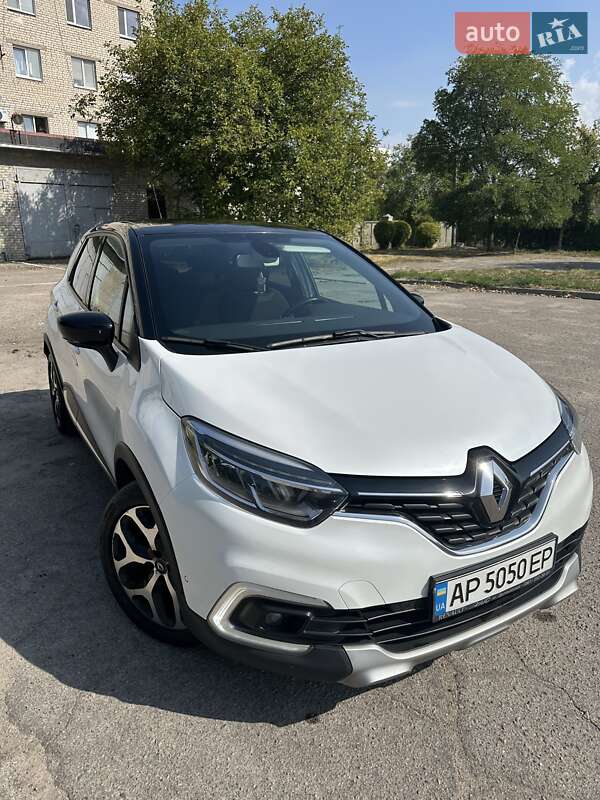 Внедорожник / Кроссовер Renault Captur 2018 в 