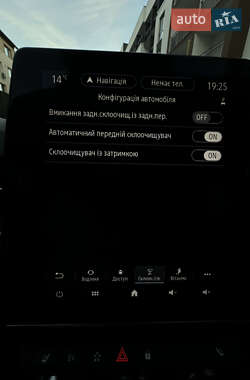 Внедорожник / Кроссовер Renault Captur 2020 в 