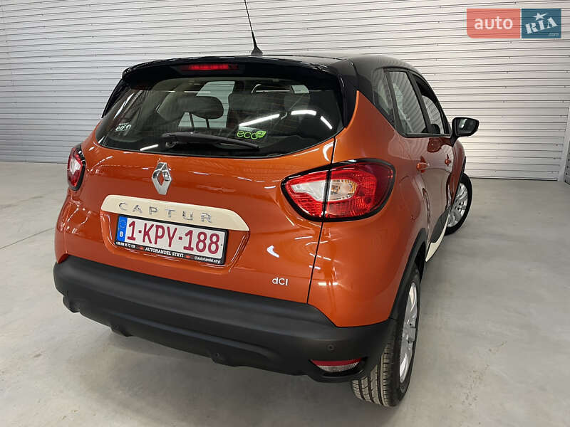 Внедорожник / Кроссовер Renault Captur 2016 в Стрые