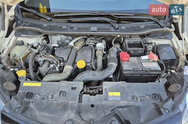 Внедорожник / Кроссовер Renault Captur 2015 в 