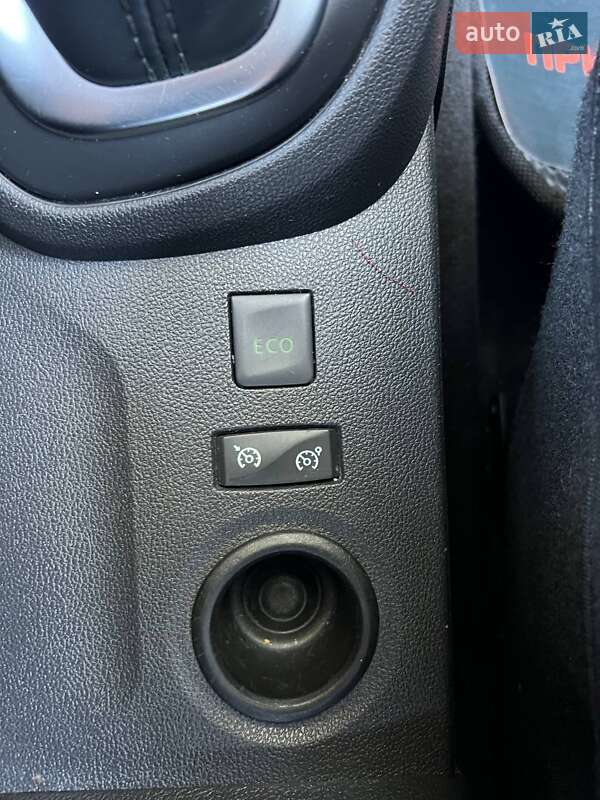 Внедорожник / Кроссовер Renault Captur 2017 в Хмельницком фото 23 Внедорожник / Кроссовер Renault Captur 2017 в Хмельницком