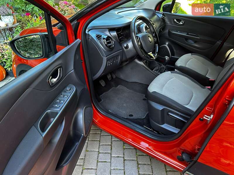 Внедорожник / Кроссовер Renault Captur 2016 в Львове