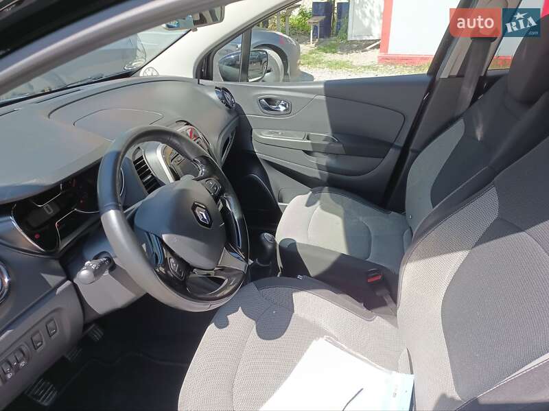 Внедорожник / Кроссовер Renault Captur 2017 в Ивано-Франковске