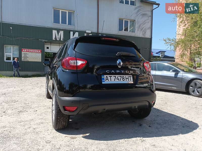 Внедорожник / Кроссовер Renault Captur 2017 в Ивано-Франковске