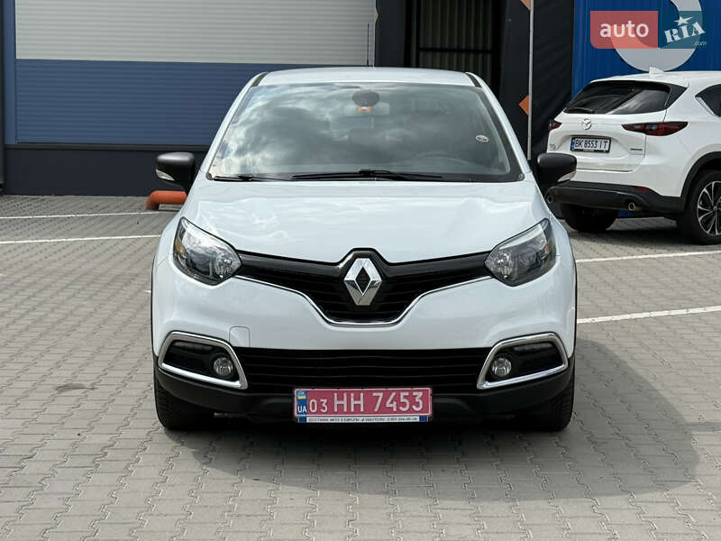 Позашляховик / Кросовер Renault Captur 2015 в Рівному фото 2 Позашляховик / Кросовер Renault Captur 2015 в Рівному
