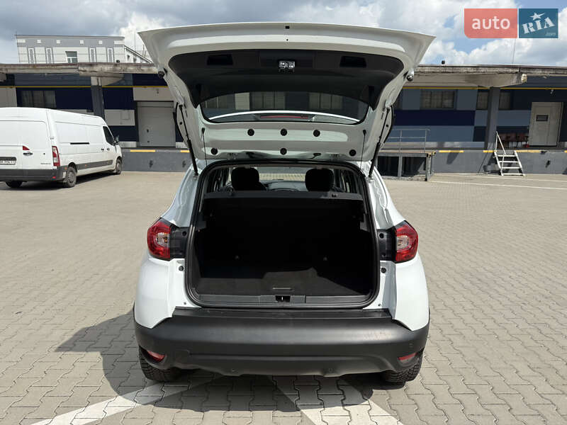 Позашляховик / Кросовер Renault Captur 2015 в Рівному фото 31 Позашляховик / Кросовер Renault Captur 2015 в Рівному