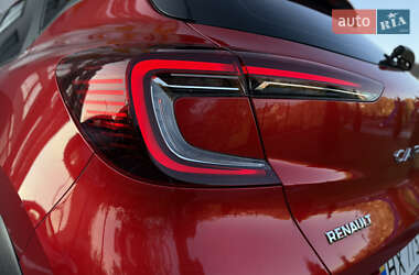 Внедорожник / Кроссовер Renault Captur 2021 в 