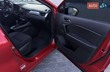 Внедорожник / Кроссовер Renault Captur 2021 в 