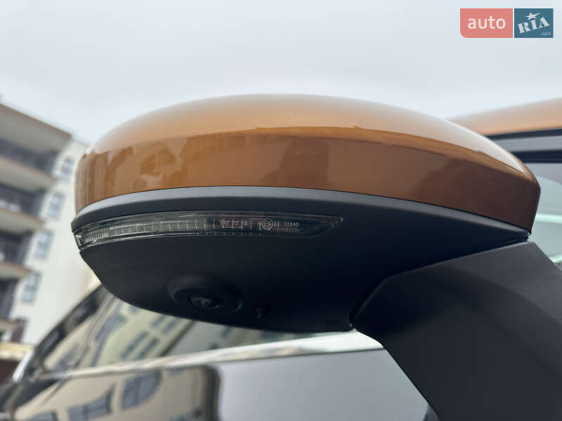 Внедорожник / Кроссовер Renault Captur 2020 в Львове