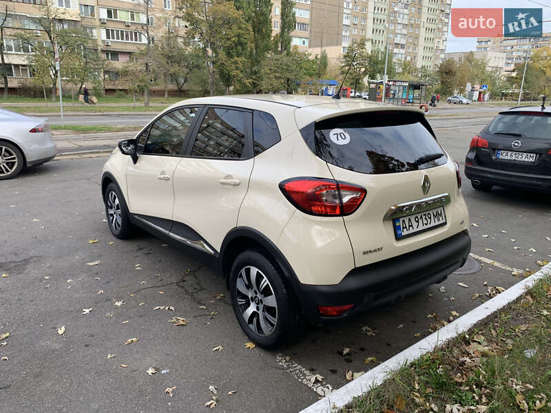 Позашляховик / Кросовер Renault Captur 2016 в Києві фото 3 Позашляховик / Кросовер Renault Captur 2016 в Києві