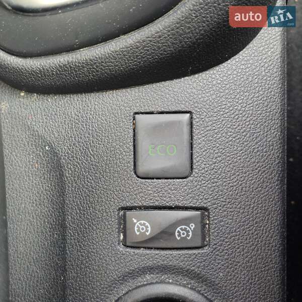 Внедорожник / Кроссовер Renault Captur 2019 в Ровно фото 24 Внедорожник / Кроссовер Renault Captur 2019 в Ровно