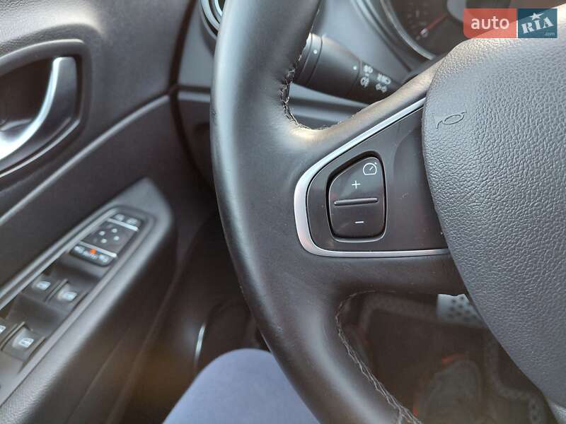 Позашляховик / Кросовер Renault Captur 2019 в Івано-Франківську фото 45 Позашляховик / Кросовер Renault Captur 2019 в Івано-Франківську