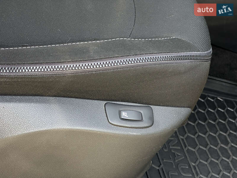Позашляховик / Кросовер Renault Captur 2016 в Одесі фото 34 Позашляховик / Кросовер Renault Captur 2016 в Одесі