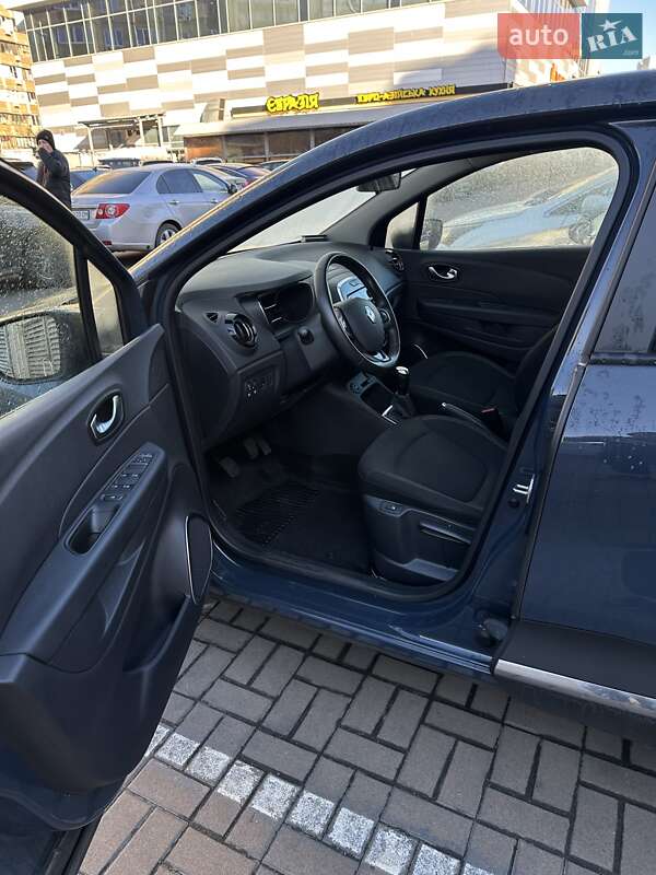 Позашляховик / Кросовер Renault Captur 2019 в Києві фото 6 Позашляховик / Кросовер Renault Captur 2019 в Києві