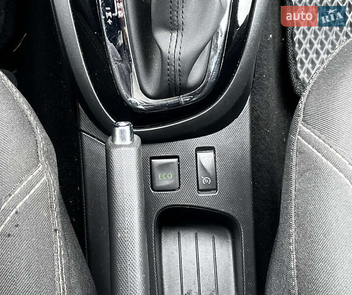 Позашляховик / Кросовер Renault Captur 2014 в Києві