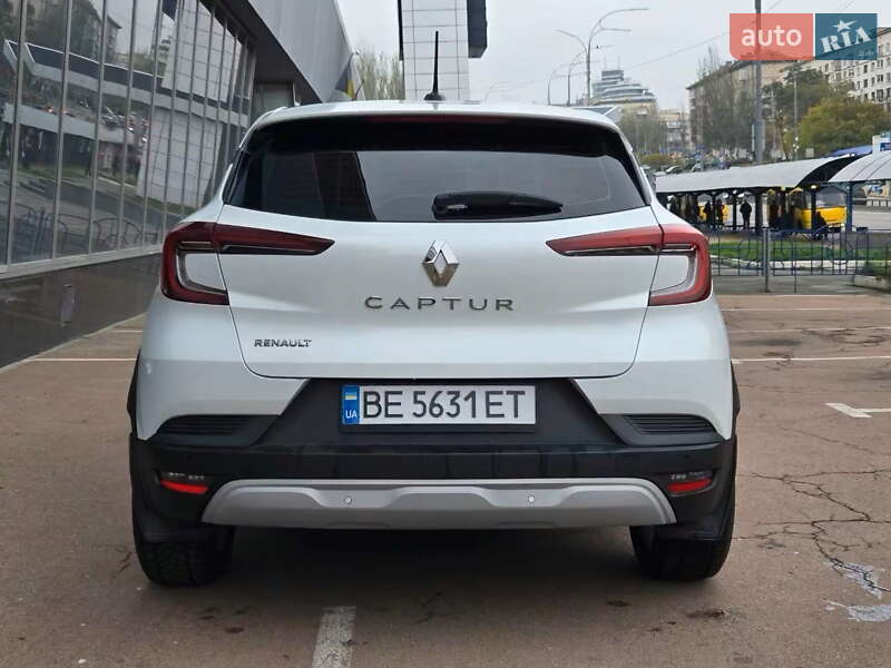 Внедорожник / Кроссовер Renault Captur 2021 в Киеве
