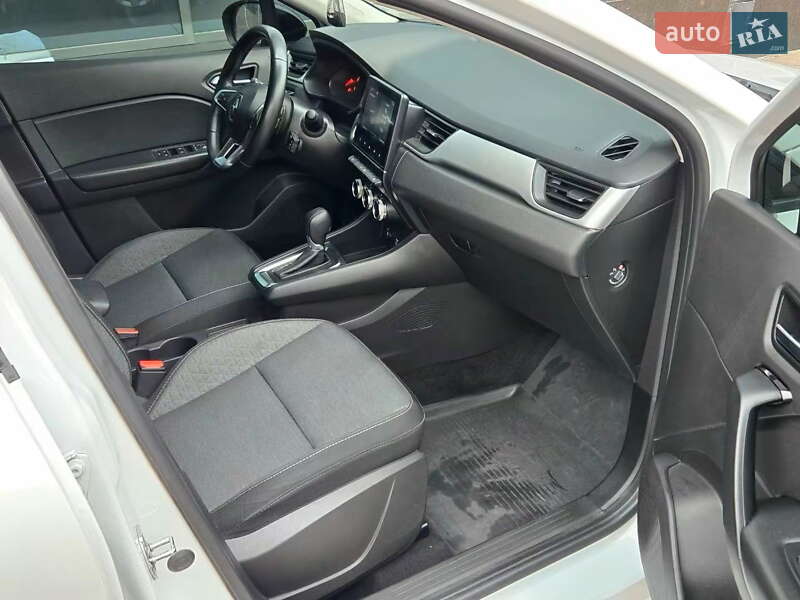 Внедорожник / Кроссовер Renault Captur 2021 в Киеве