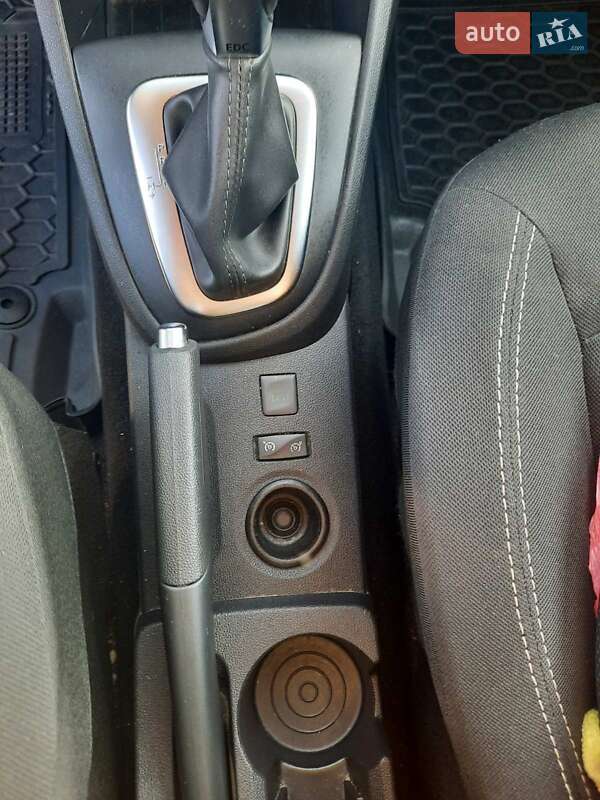 Внедорожник / Кроссовер Renault Captur 2019 в Одессе