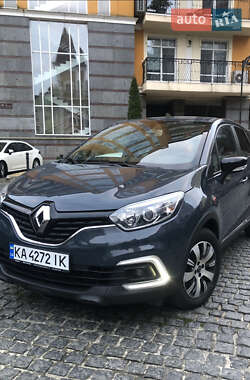 Внедорожник / Кроссовер Renault Captur 2019 в Киеве