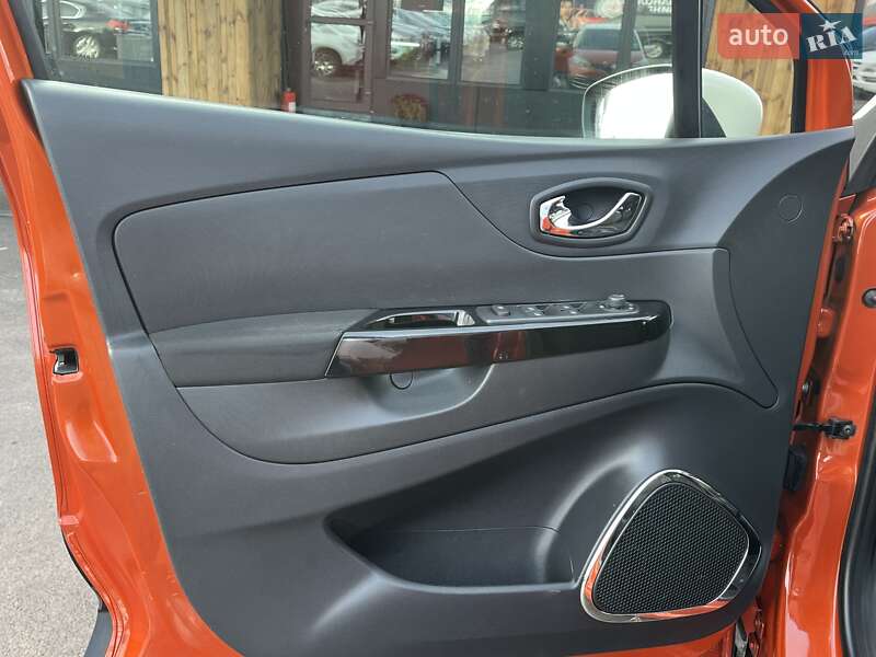 Позашляховик / Кросовер Renault Captur 2014 в Вінниці